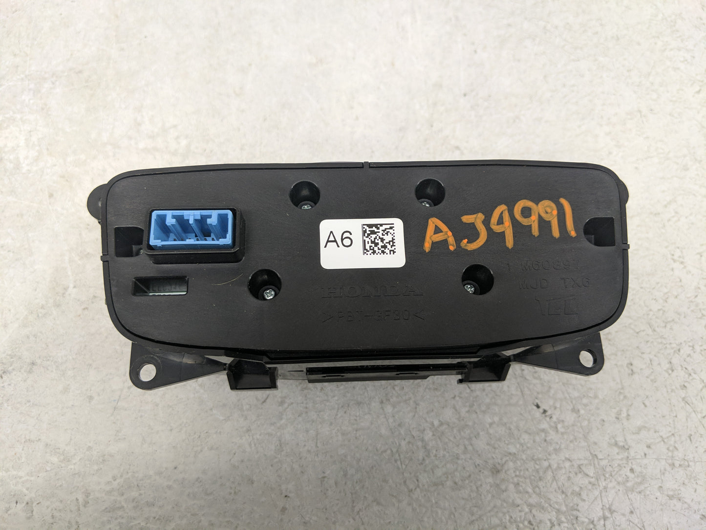 2017-2018 Acura Ilx Radio AM FM Cd Player Receiver Replacement P/N:39100-TX6-A510-M1 Fits Fits 2017 2018 OEM Used Auto Parts