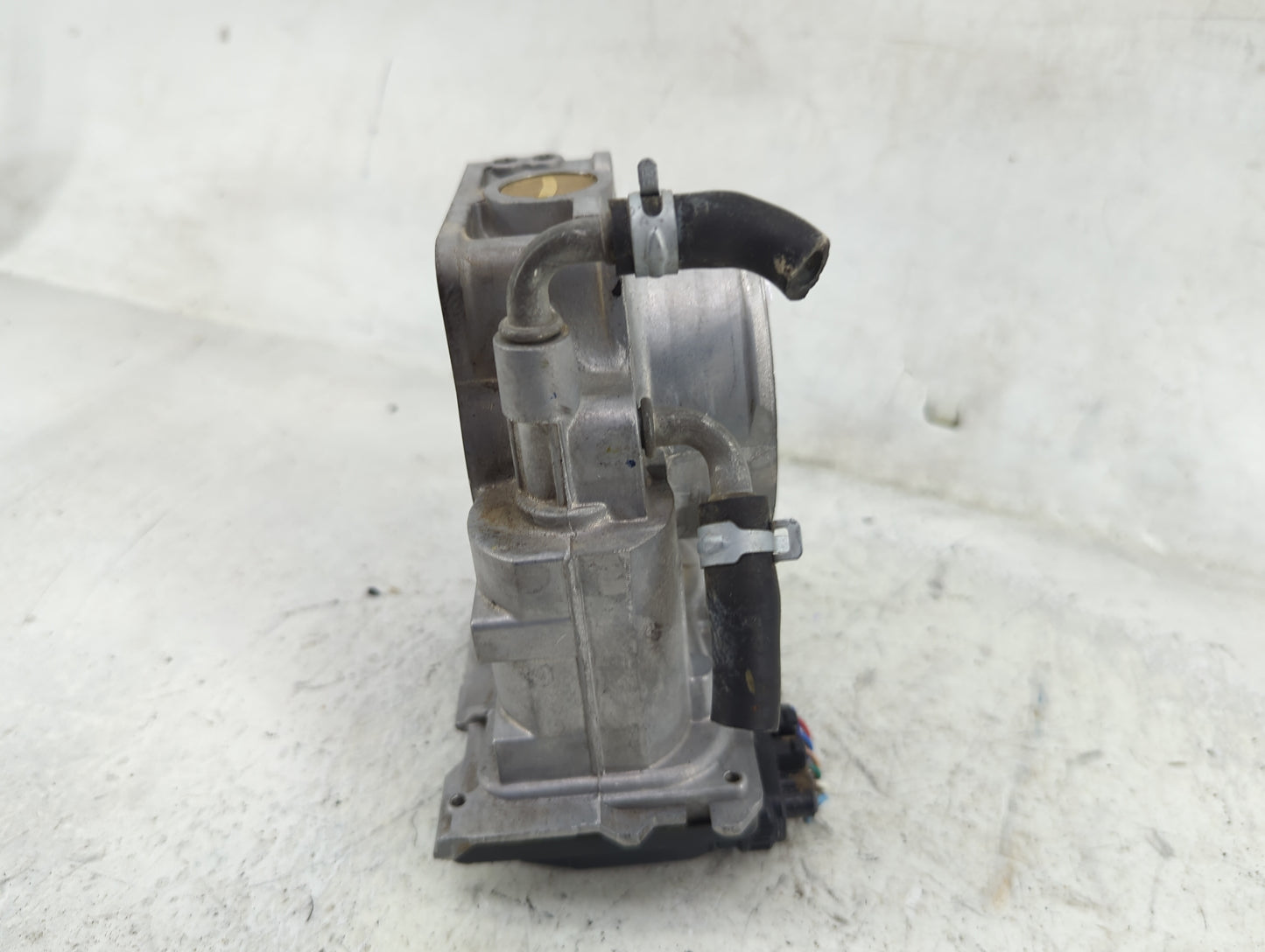 2014-2018 Acura Mdx Throttle Body P/N:GMF6B M60504, 393341 Fits Fits 2014 2015 2016 2017 2018 2019 2020 OEM Used Auto Parts 