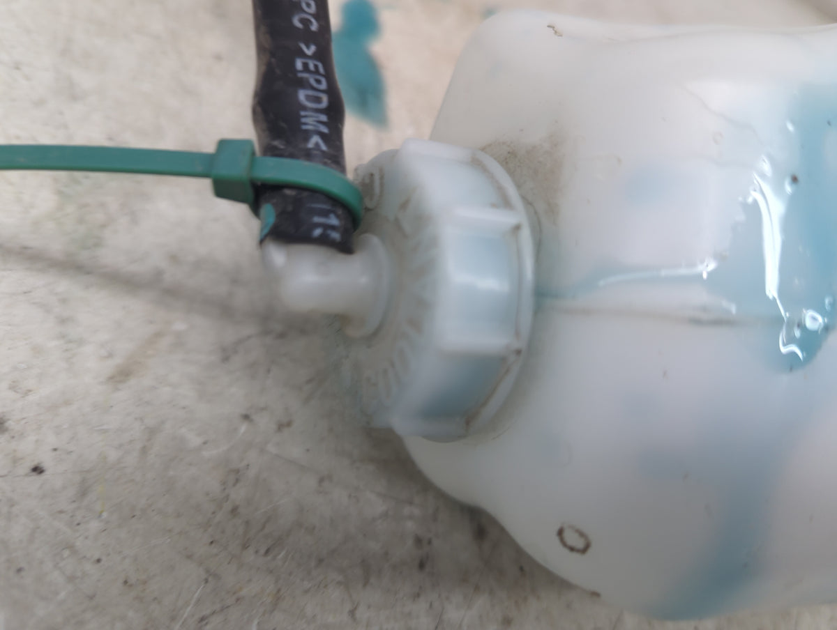 2014-2016 Acura Mdx Radiator Coolant Overflow Expansion Tank Bottle 1499480 - Oemusedautoparts1.com