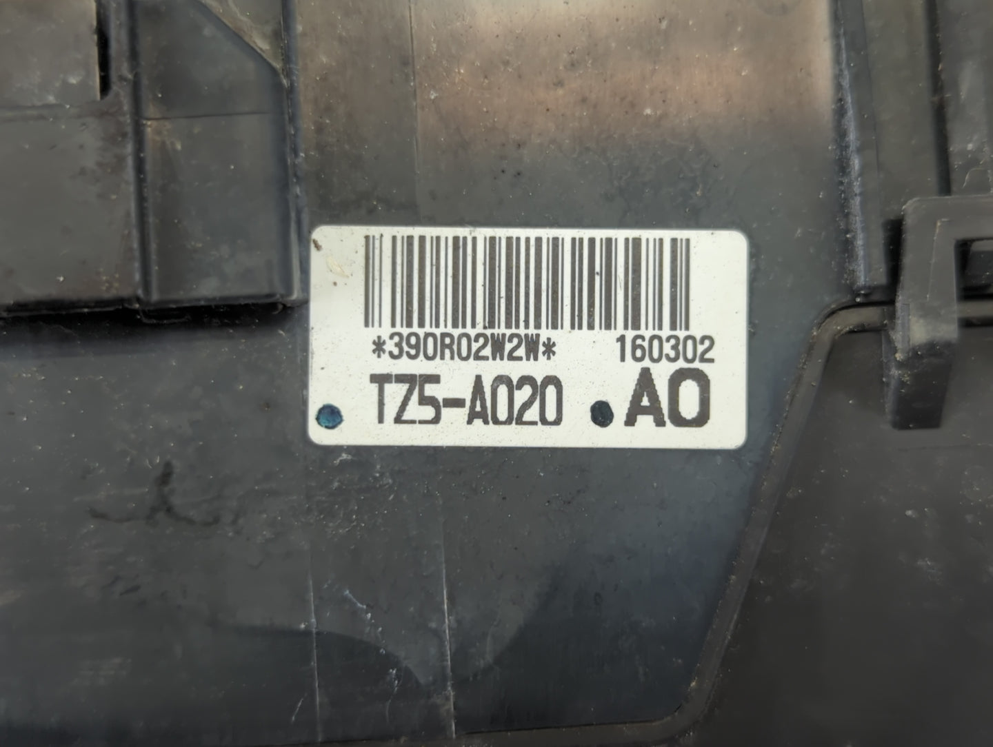 2016 Acura Mdx Fusebox Fuse Box Panel Relay Module P/N:390R02W2W TZ5-A020 A0 Fits OEM Used Auto Parts - Oemusedautoparts1.co