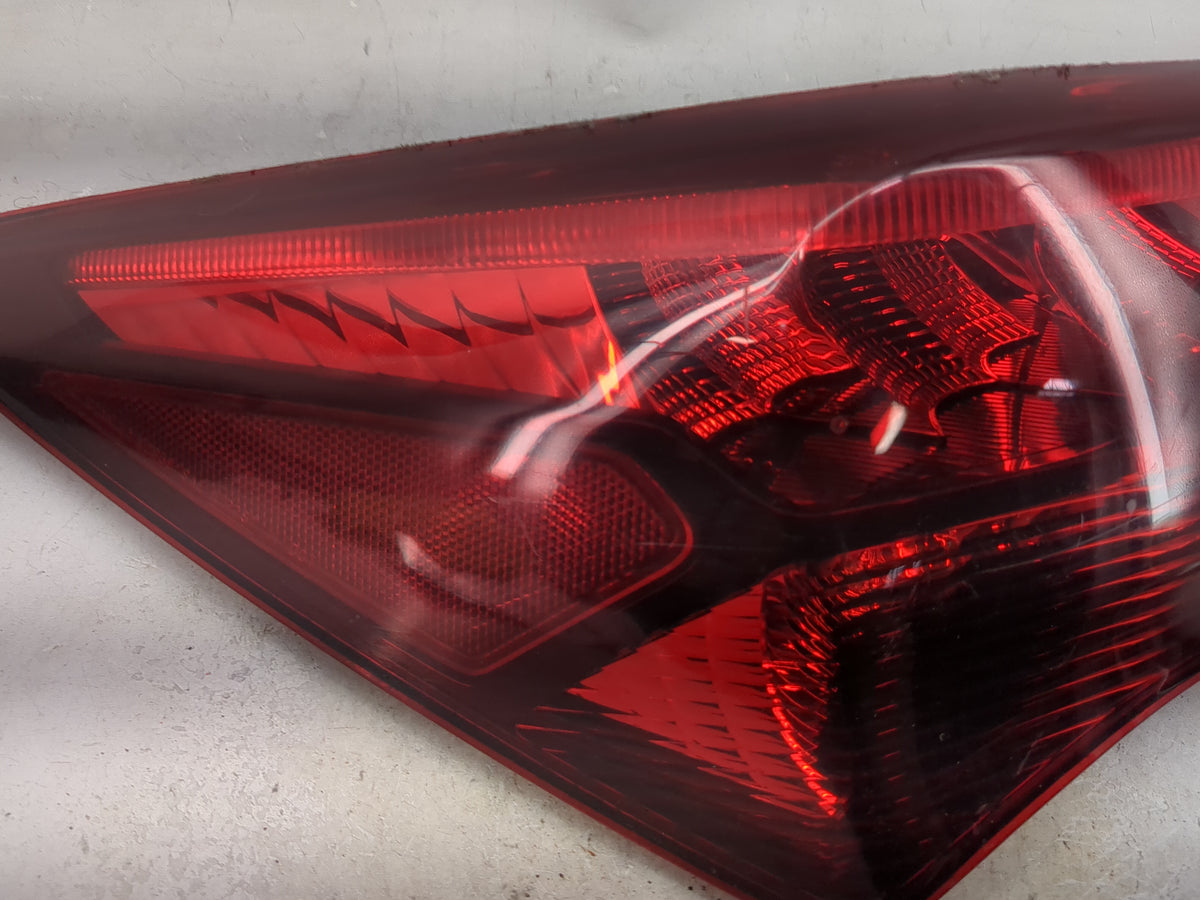 2015-2018 Acura Tlx Tail Light Assembly Driver Left OEM P/N:UN02EZ TZ3A Fits Fits 2015 2016 2017 2018 OEM Used Auto Parts - 