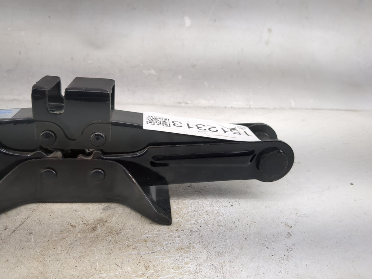 2016 Acura Tlx Spare Scissor Car Jack Black - Oemusedautoparts1.com