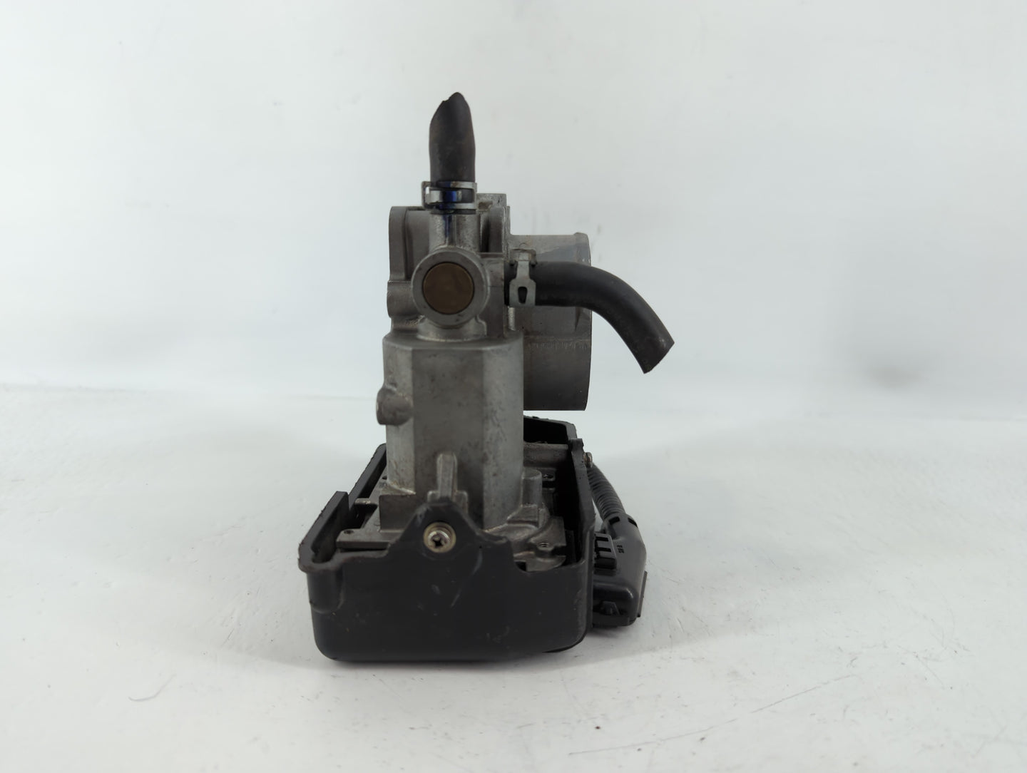 2015-2020 Acura Tlx Throttle Body P/N:U38494308665 Fits Fits 2013 2014 2015 2016 2017 2018 2019 2020 2021 2022 OEM Used Auto