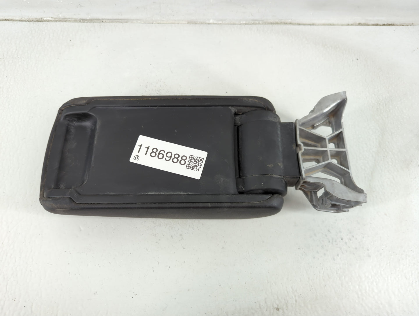 2015-2017 Audi A3 Center Console Armrest Cover Lid Fits Fits 2015 2016 2017 2018 OEM Used Auto Parts - Oemusedautoparts1.com