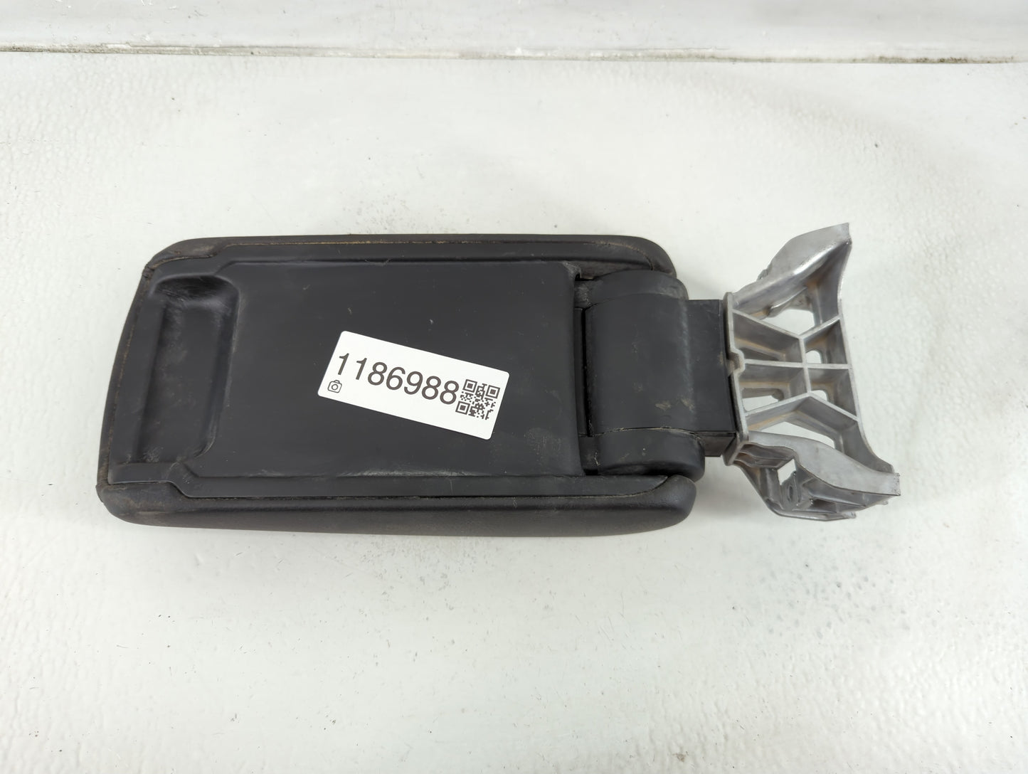 2015-2017 Audi A3 Center Console Armrest Cover Lid Fits Fits 2015 2016 2017 2018 OEM Used Auto Parts - Oemusedautoparts1.com