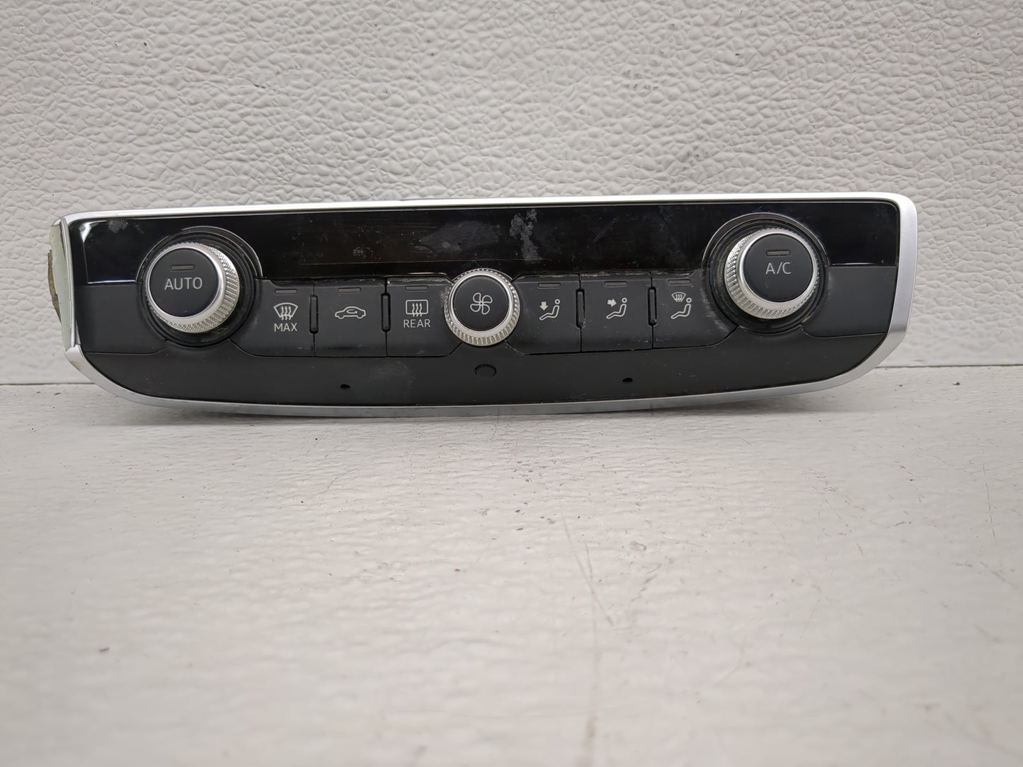 2015-2018 Audi A3 Climate Control Module Temperature AC/Heater Replacement P/N:8V0 820 043 C Fits Fits 2015 2016 2017 2018 O