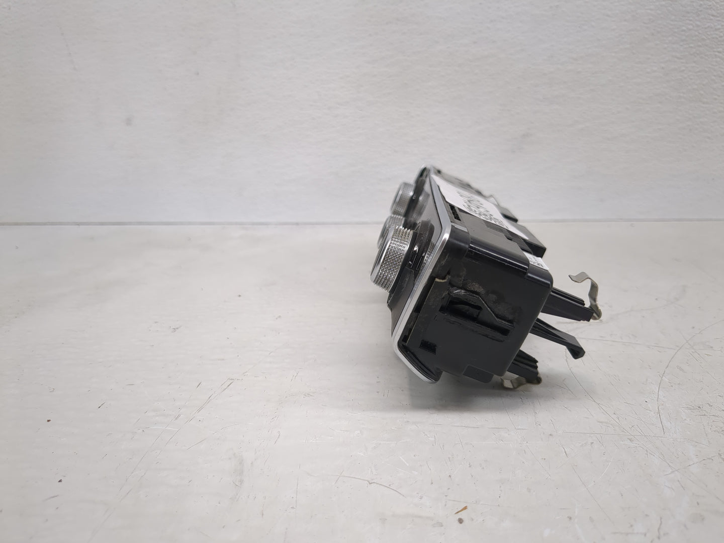 2015-2018 Audi A3 Climate Control Module Temperature AC/Heater Replacement P/N:8V0 820 043 C Fits Fits 2015 2016 2017 2018 O