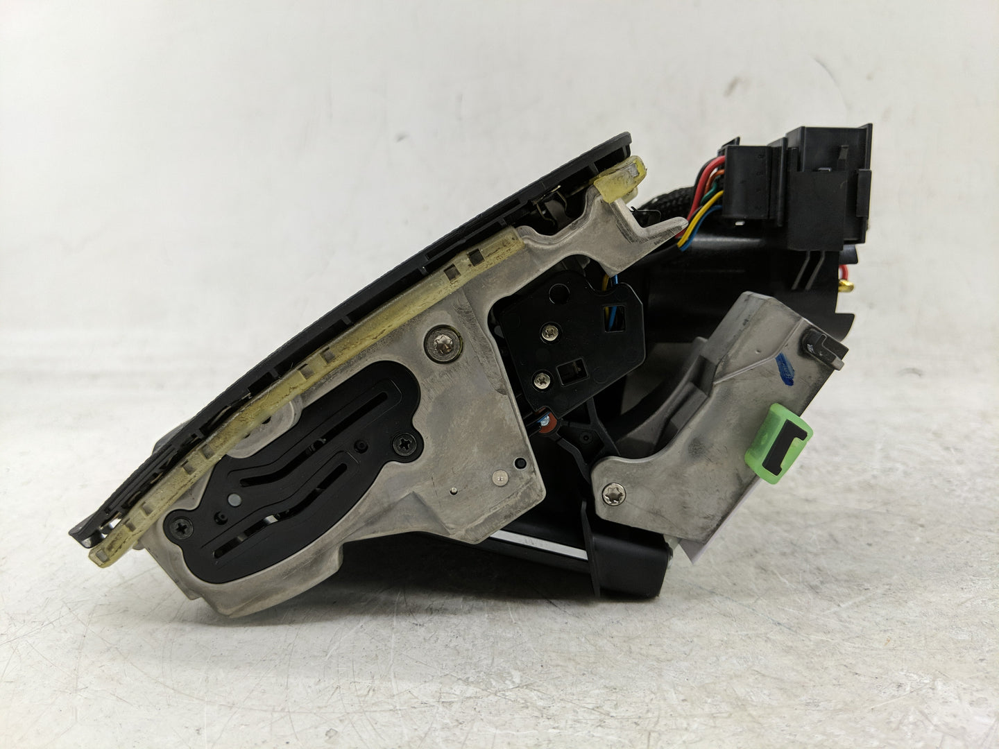 2015-2017 Audi A3 Information Display Screen - Oemusedautoparts1.com