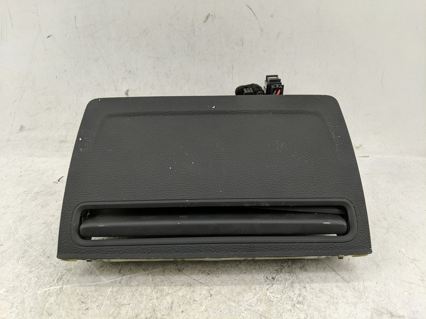 2015-2017 Audi A3 Information Display Screen - Oemusedautoparts1.com