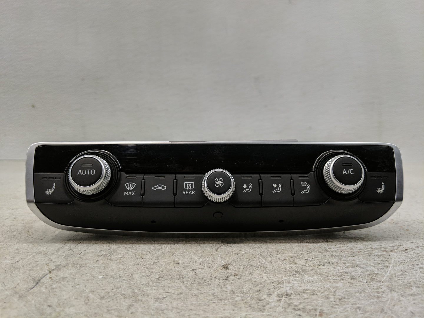 2015-2018 Audi A3 Climate Control Module Temperature AC/Heater Replacement P/N:8V0 820 043 C Fits Fits 2015 2016 2017 2018 O