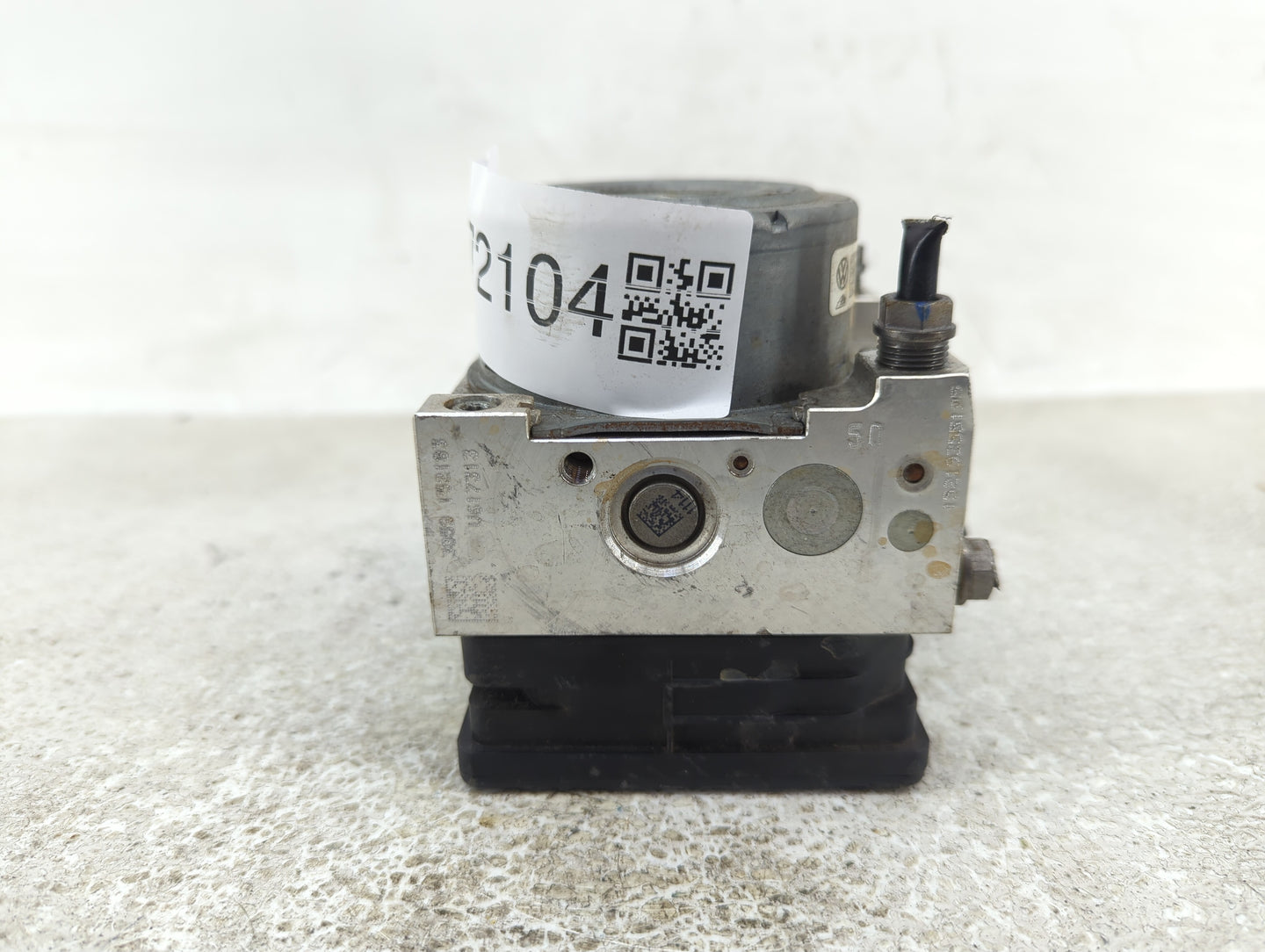 2015-2016 Audi A3 ABS Pump Control Module Replacement P/N:3Q0 614 517 AB Fits Fits 2015 2016 OEM Used Auto Parts - Oemusedau