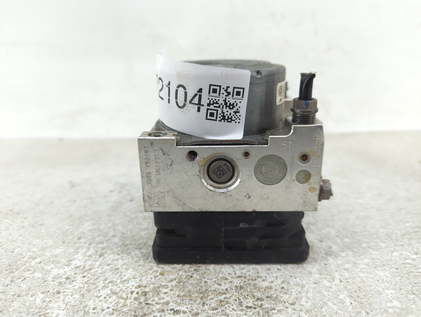 2015-2016 Audi A3 ABS Pump Control Module Replacement P/N:3Q0 614 517 AB Fits Fits 2015 2016 OEM Used Auto Parts - Oemusedau