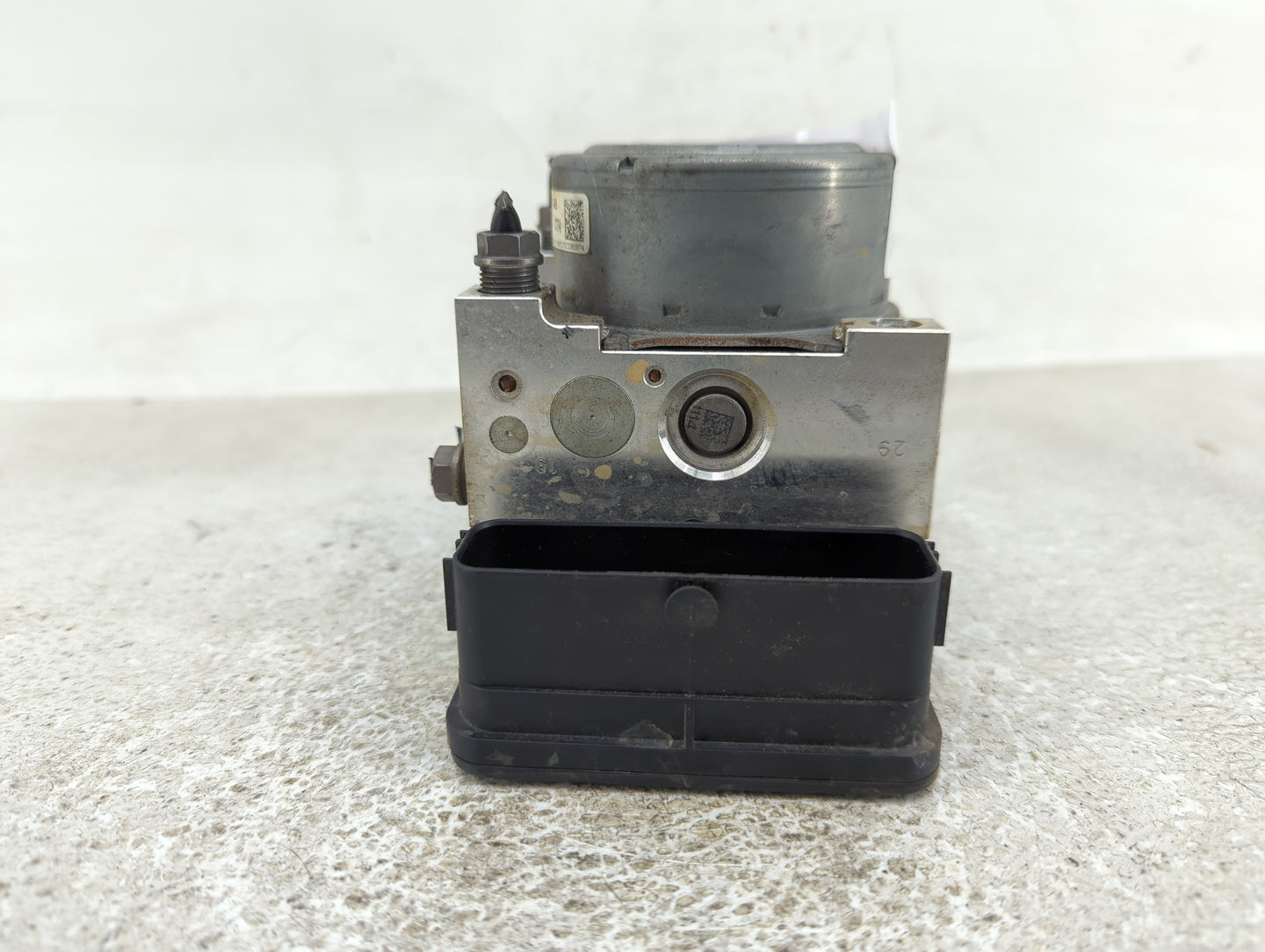 2015-2016 Audi A3 ABS Pump Control Module Replacement P/N:3Q0 614 517 AB Fits Fits 2015 2016 OEM Used Auto Parts - Oemusedau