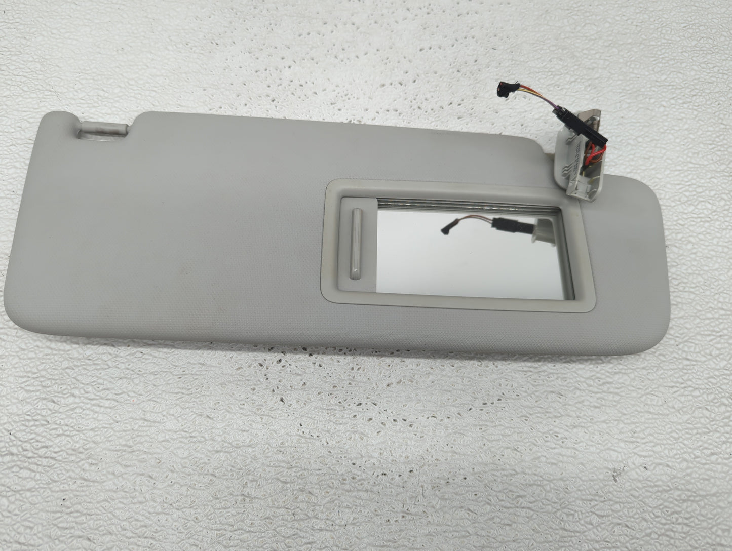 2015-2018 Audi A3 Sun Visor Shade Replacement Passenger Right Mirror Fits Fits 2015 2016 2017 2018 OEM Used Auto Parts - Oem