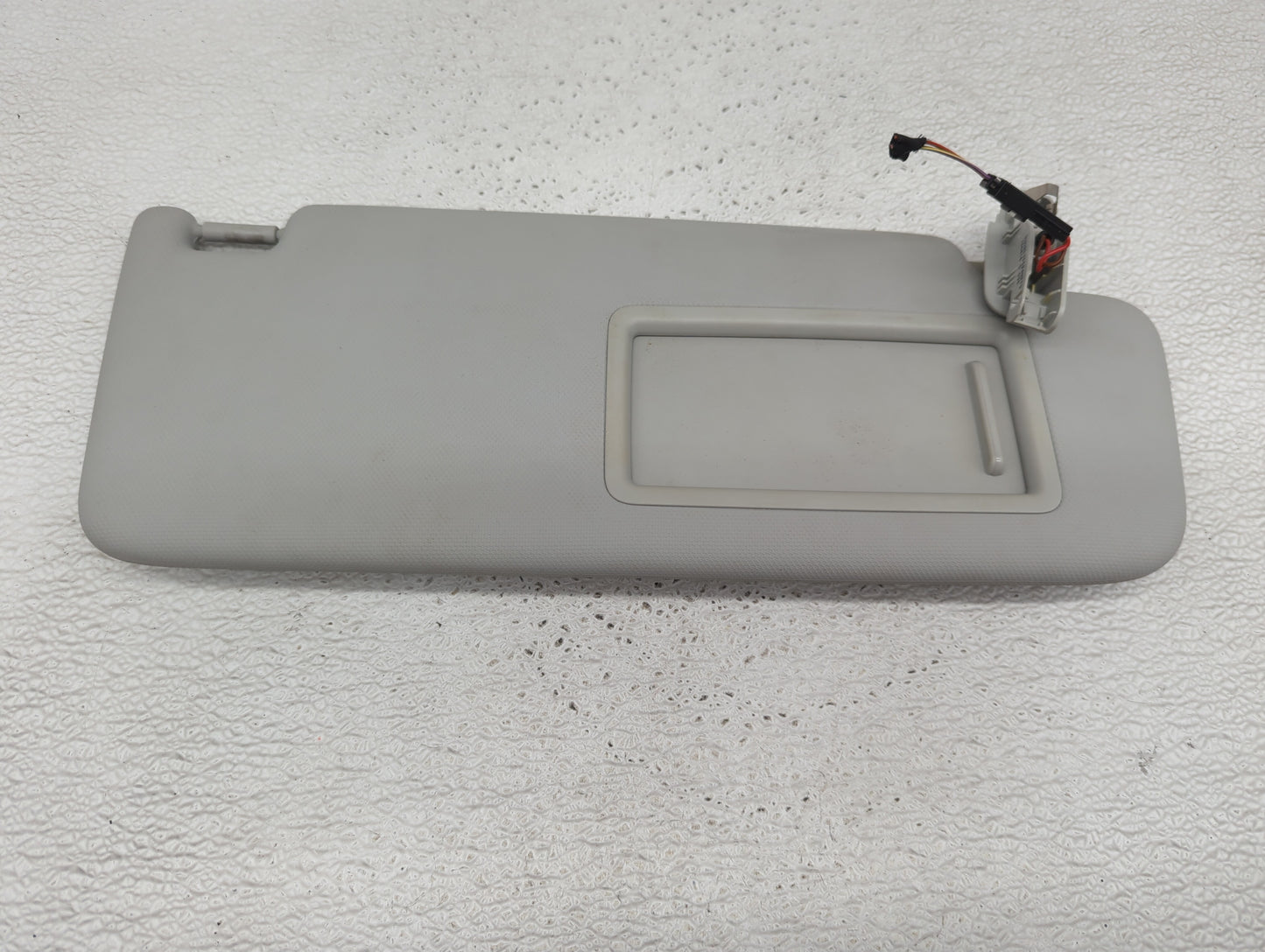 2015-2018 Audi A3 Sun Visor Shade Replacement Passenger Right Mirror Fits Fits 2015 2016 2017 2018 OEM Used Auto Parts - Oem