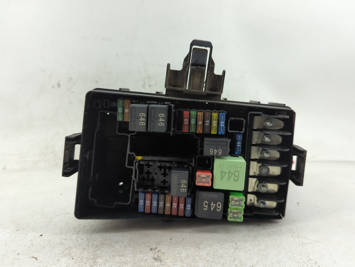 2015-2018 Audi A3 Fusebox Fuse Box Panel Relay Module P/N:6351-2835 6351-2832 Fits Fits 2015 2016 2017 2018 2019 2020 2021 O