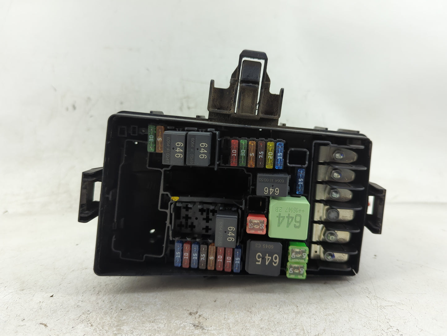 2015-2018 Audi A3 Fusebox Fuse Box Panel Relay Module P/N:6351-2835 6351-2832 Fits Fits 2015 2016 2017 2018 2019 2020 2021 O