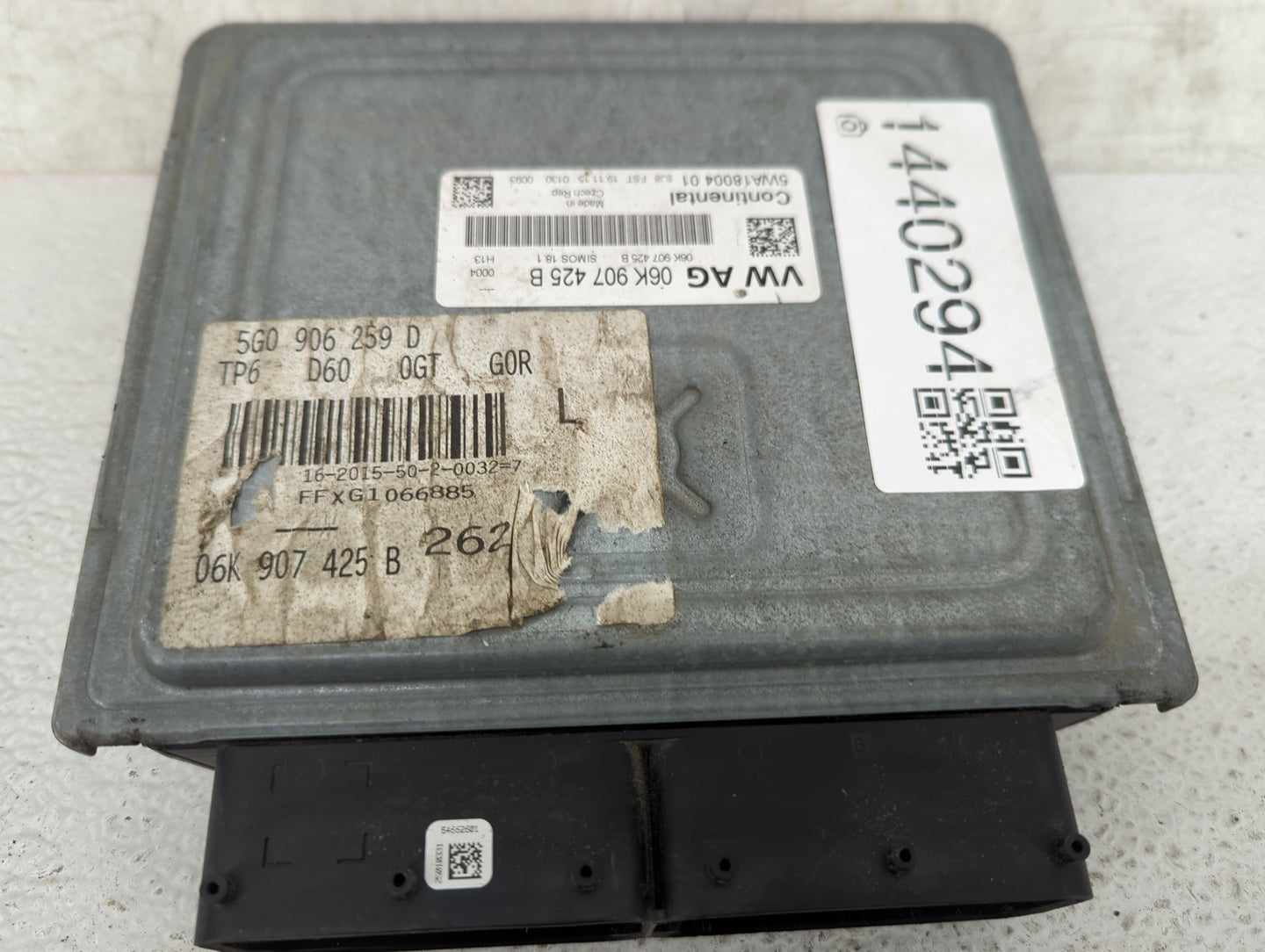 2016-2018 Audi A3 PCM Engine Control Computer ECU ECM PCU OEM P/N:06K907425B 5WA1800401, 5G0906259D Fits Fits 2016 2017 2018