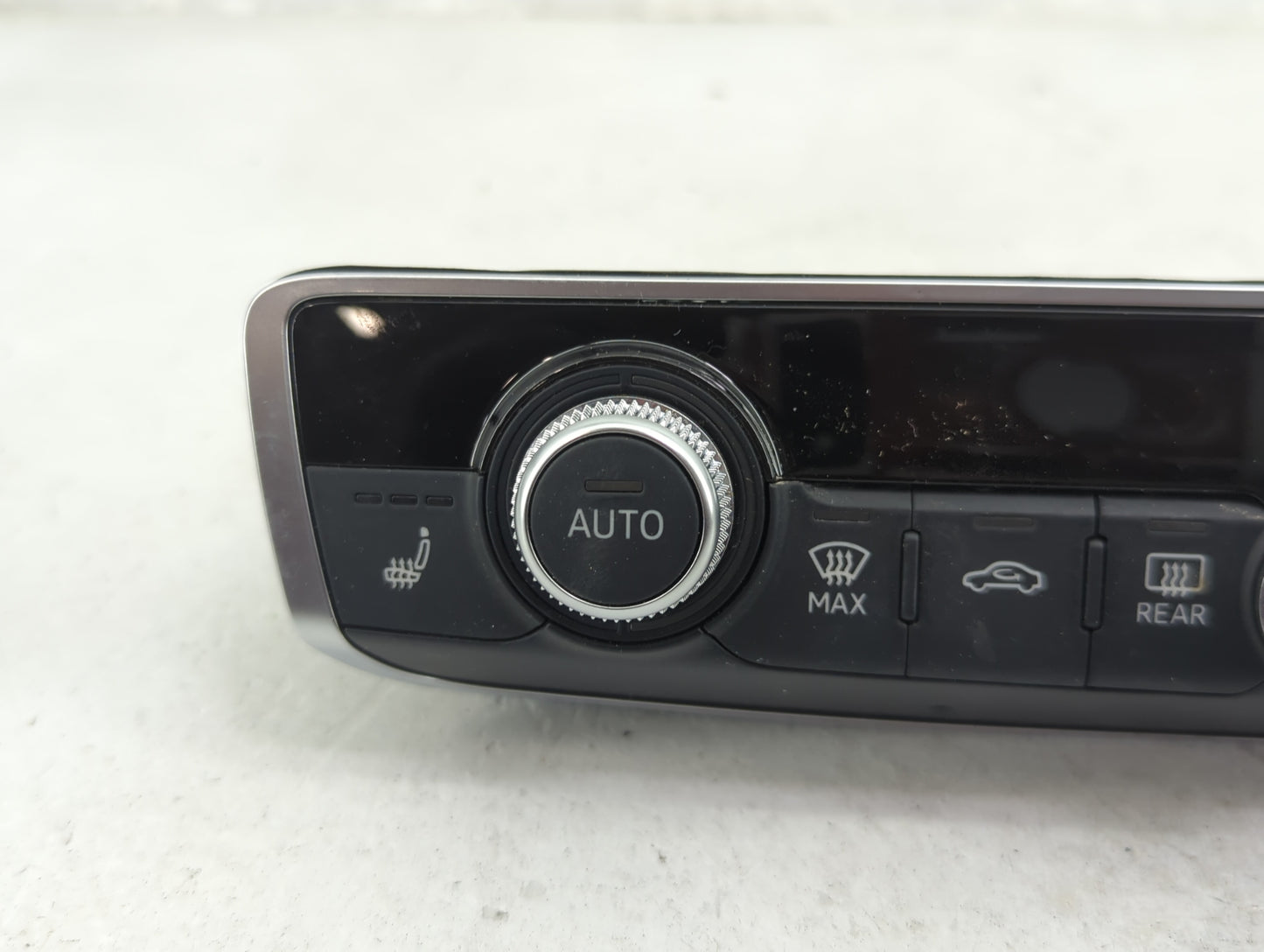 2015-2018 Audi A3 Climate Control Module Temperature AC/Heater Replacement P/N:8V0820043D Fits Fits 2015 2016 2017 2018 OEM 