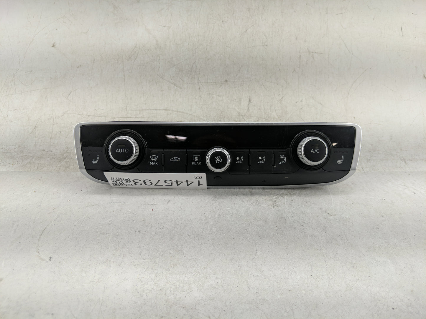 2015-2018 Audi A3 Climate Control Module Temperature AC/Heater Replacement P/N:8V0820043D Fits Fits 2015 2016 2017 2018 OEM 
