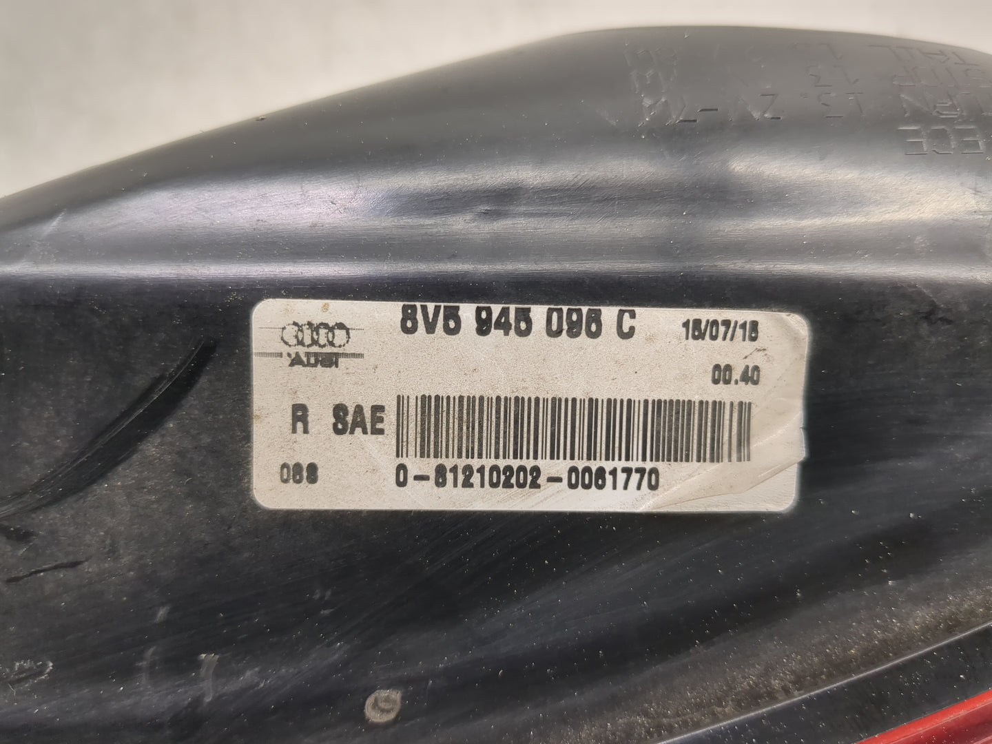 2015-2016 Audi A3 Tail Light Assembly Passenger Right OEM P/N:8V5 945 096 C Fits Fits 2015 2016 OEM Used Auto Parts - Oemuse