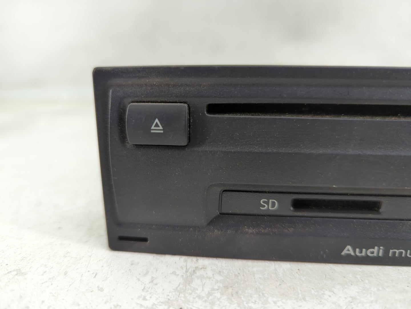 2016 Audi A3 Radio AM FM Cd Player Receiver Replacement P/N:8V0035878 8V0035844, CQ-SA15E4AE Fits OEM Used Auto Parts - Oemu