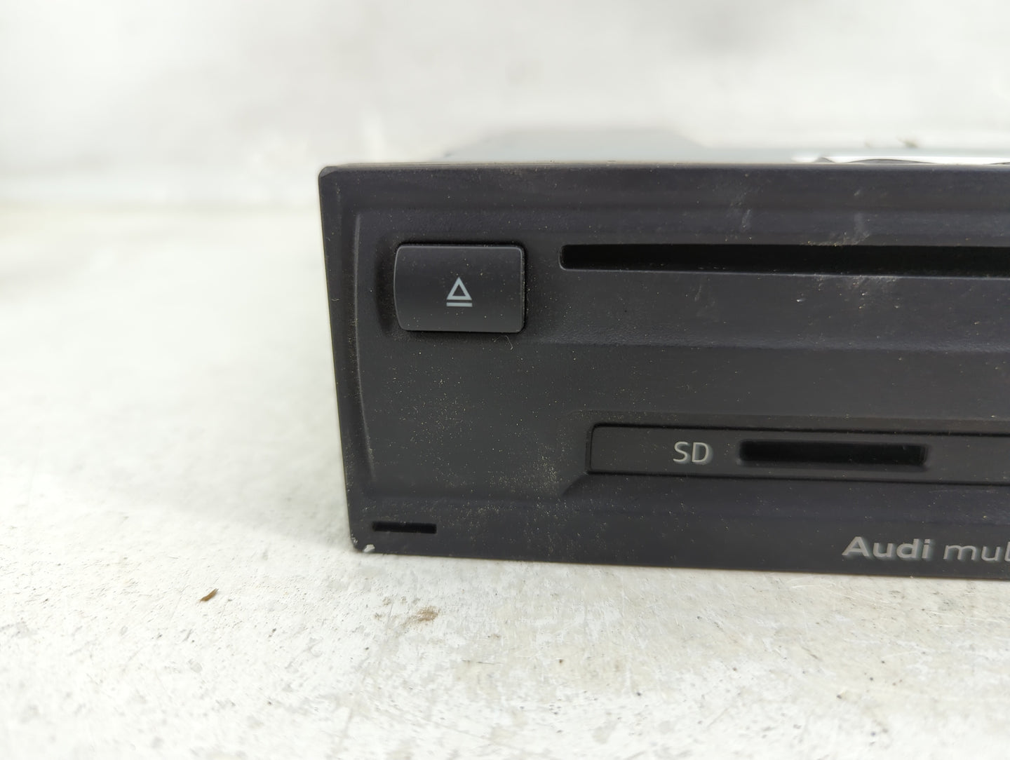 2015-2018 Audi A3 Radio AM FM Cd Player Receiver Replacement P/N:8V0 035 844 C Fits Fits 2015 2016 2017 2018 OEM Used Auto P