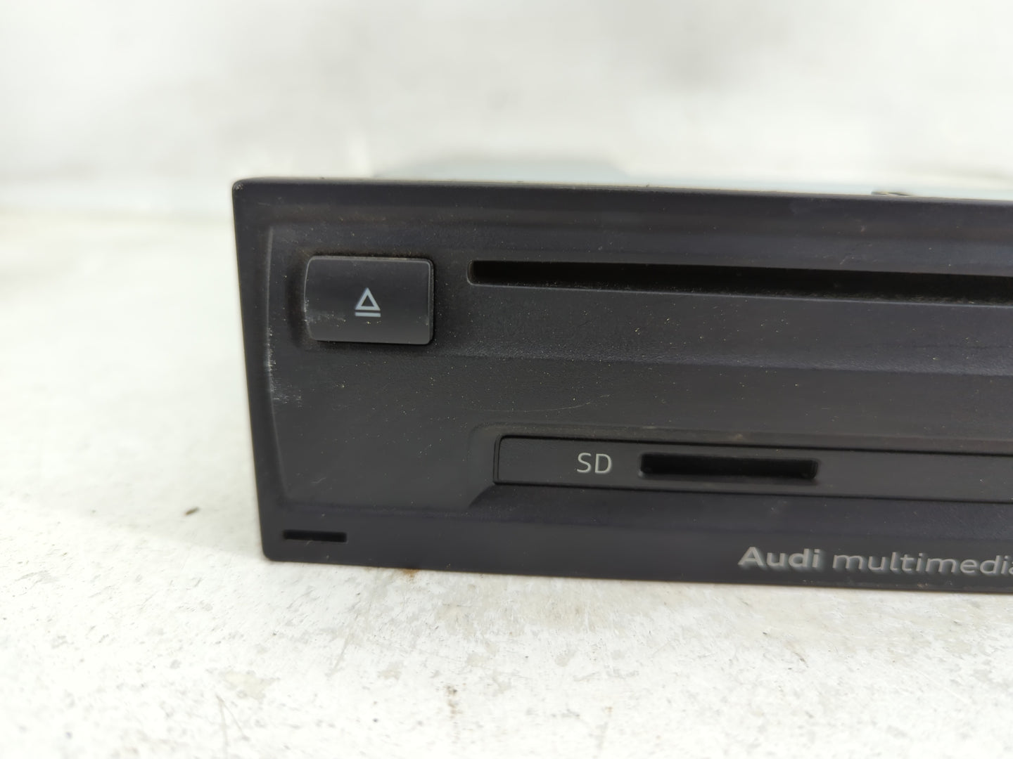 2015-2018 Audi A3 Radio AM FM Cd Player Receiver Replacement P/N:8V0 035 844 C Fits Fits 2015 2016 2017 2018 OEM Used Auto P