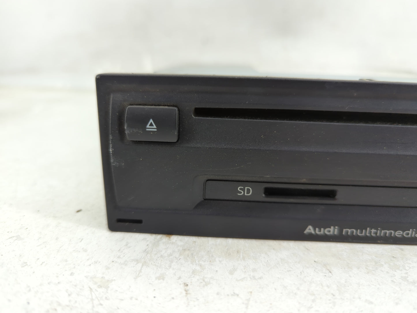 2015-2018 Audi A3 Radio AM FM Cd Player Receiver Replacement P/N:8V0 035 844 C Fits Fits 2015 2016 2017 2018 OEM Used Auto P