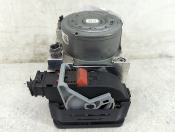 2015-2016 Audi A3 ABS Pump Control Module Replacement P/N:3Q0614517K 10.0220-0551.4 Fits Fits 2015 2016 OEM Used Auto Parts 