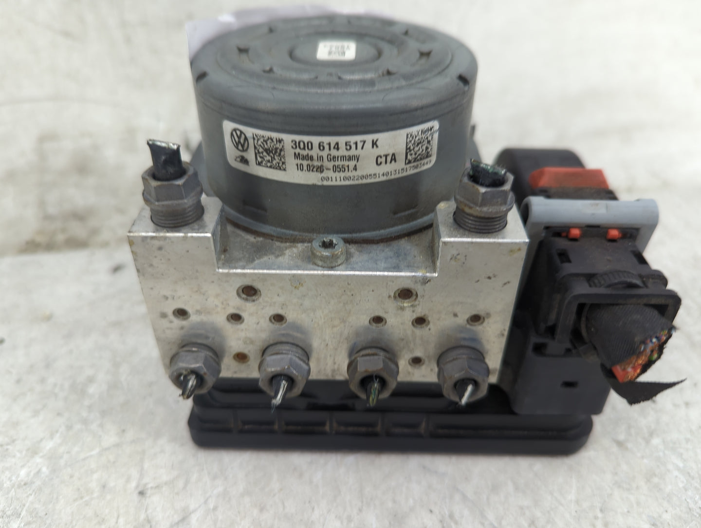 2015-2016 Audi A3 ABS Pump Control Module Replacement P/N:3Q0614517K 10.0220-0551.4 Fits Fits 2015 2016 OEM Used Auto Parts 