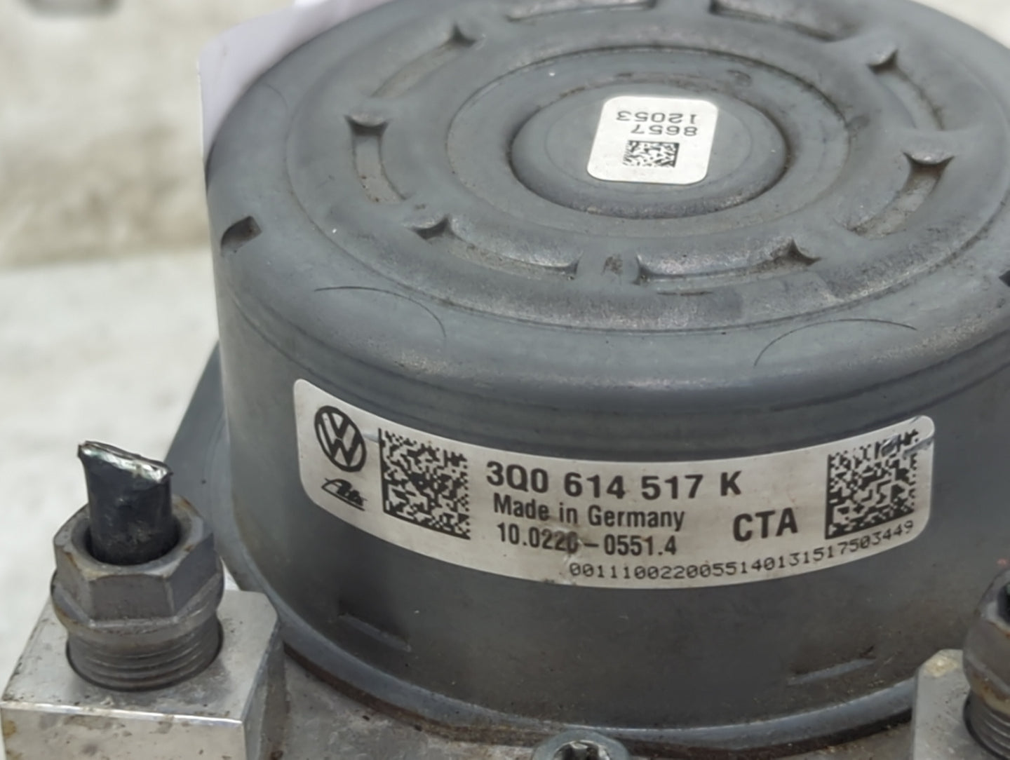 2015-2016 Audi A3 ABS Pump Control Module Replacement P/N:3Q0614517K 10.0220-0551.4 Fits Fits 2015 2016 OEM Used Auto Parts 