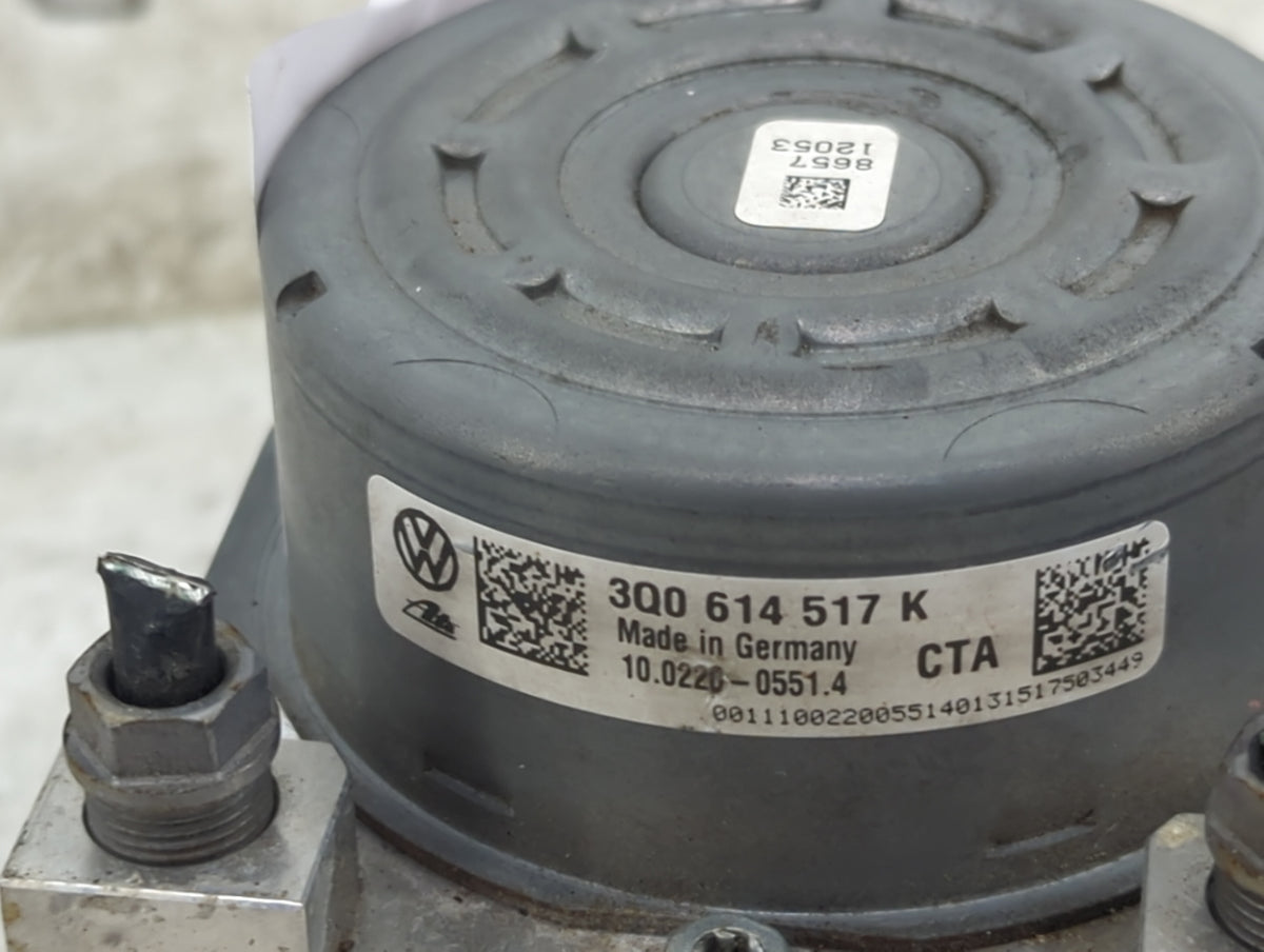 2015-2016 Audi A3 Anti-Lock Brake ABS Pump Module Actuator OEM P/N:3Q0614517K 10.0220-0551.4 Fits Fits 2015 2016 OEM Used Au