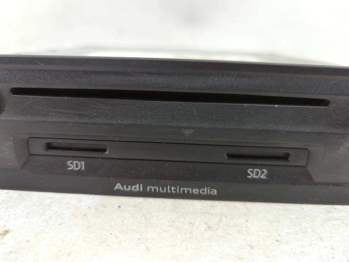 2015-2018 Audi A3 Radio AM FM Cd Player Receiver Replacement P/N:8V1 035 652 B Fits Fits 2015 2016 2017 2018 OEM Used Auto P