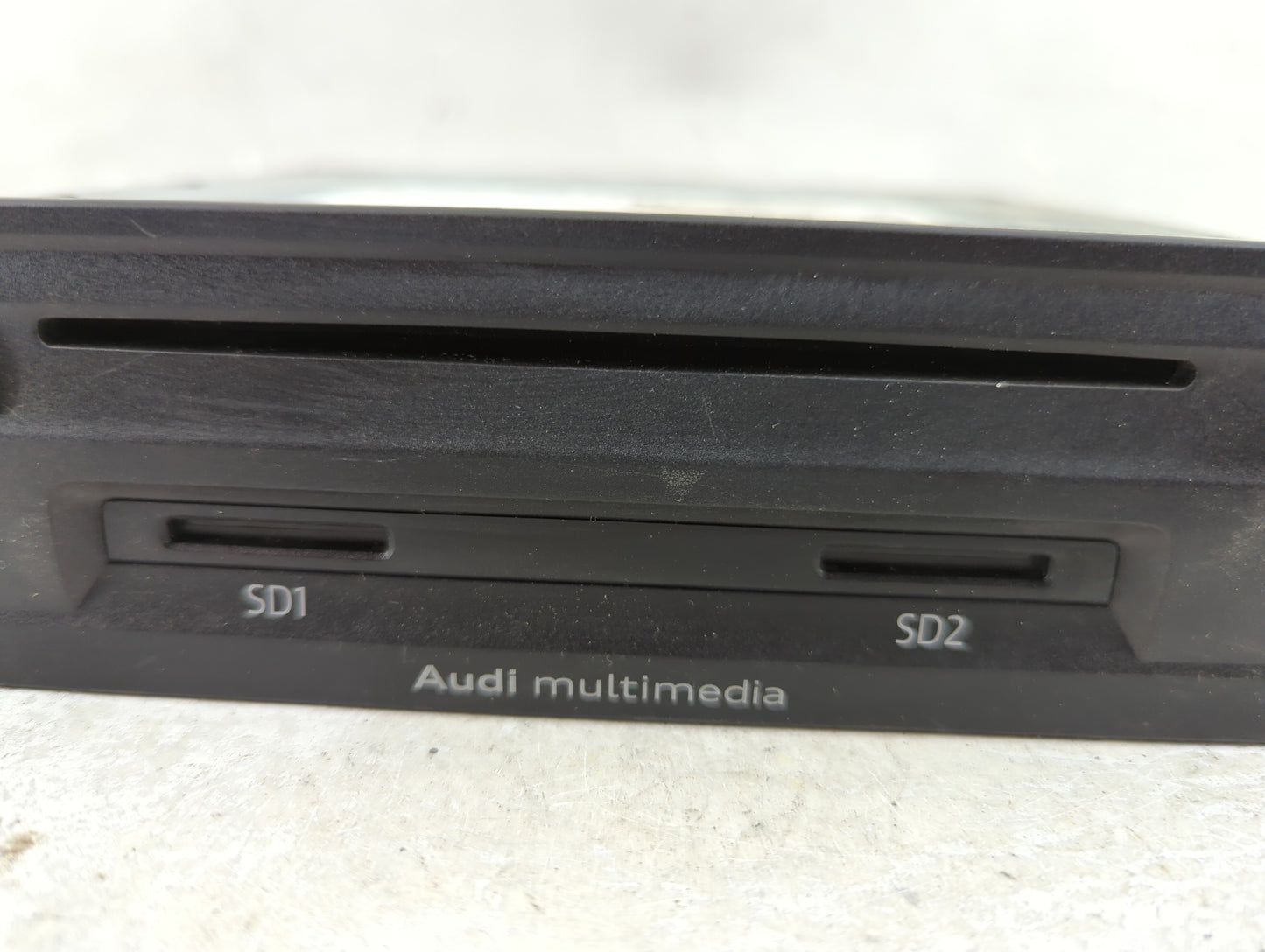 2015-2018 Audi A3 Radio AM FM Cd Player Receiver Replacement P/N:8V1 035 652 B Fits Fits 2015 2016 2017 2018 OEM Used Auto P