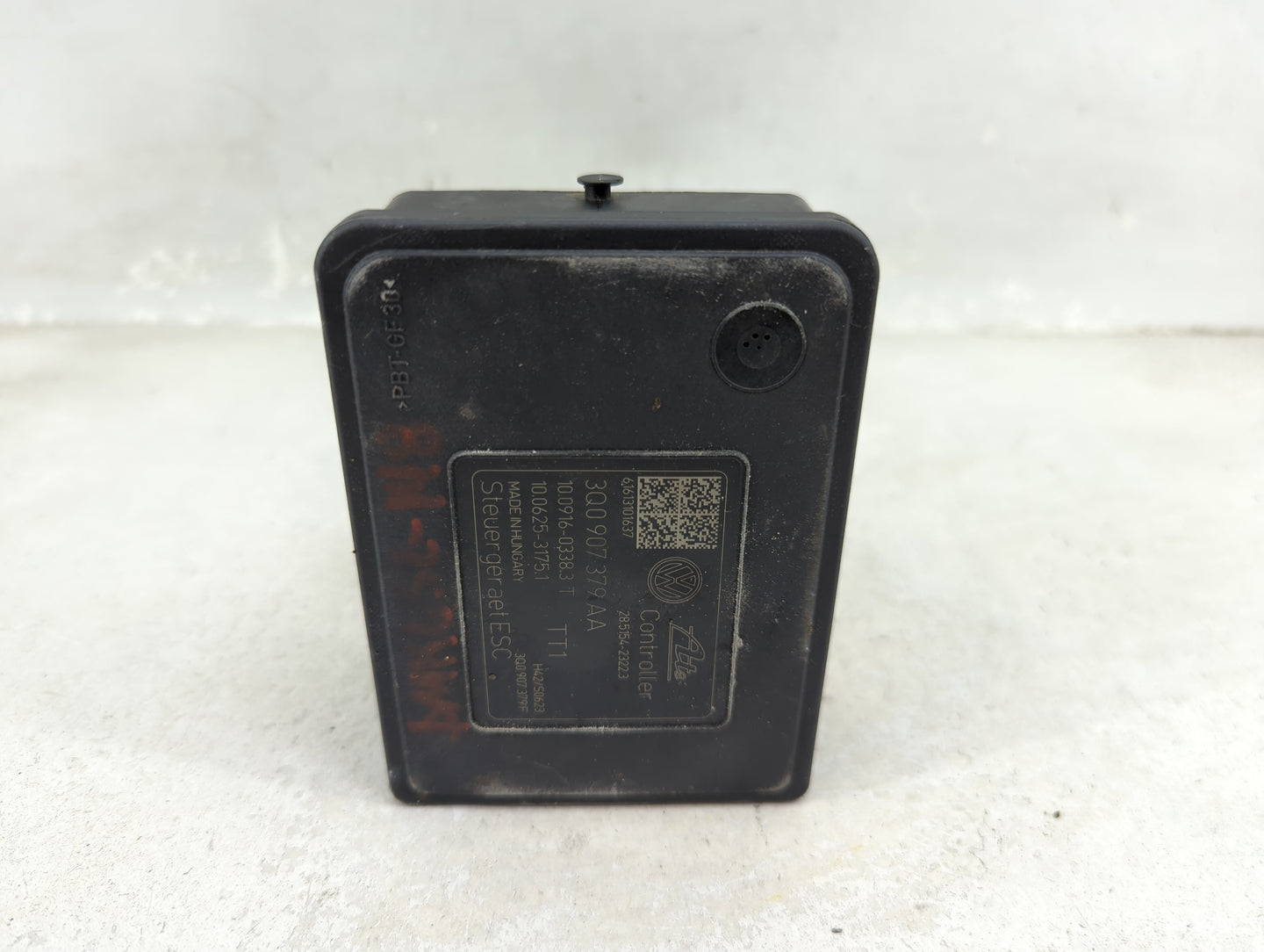 2015-2016 Audi A3 ABS Pump Control Module Replacement P/N:3Q0 614 517 AA Fits Fits 2015 2016 OEM Used Auto Parts - Oemusedau