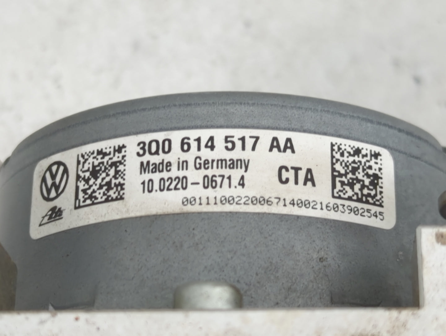 2015-2016 Audi A3 ABS Pump Control Module Replacement P/N:3Q0 614 517 AA Fits Fits 2015 2016 OEM Used Auto Parts - Oemusedau