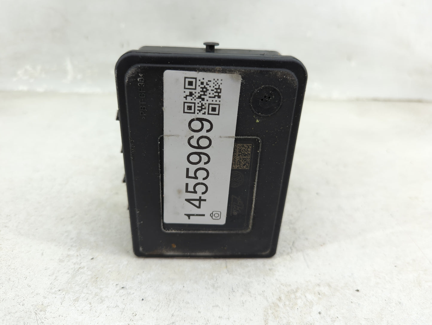 2015-2016 Audi A3 ABS Pump Control Module Replacement P/N:3Q0 614 517 AA Fits Fits 2015 2016 OEM Used Auto Parts - Oemusedau