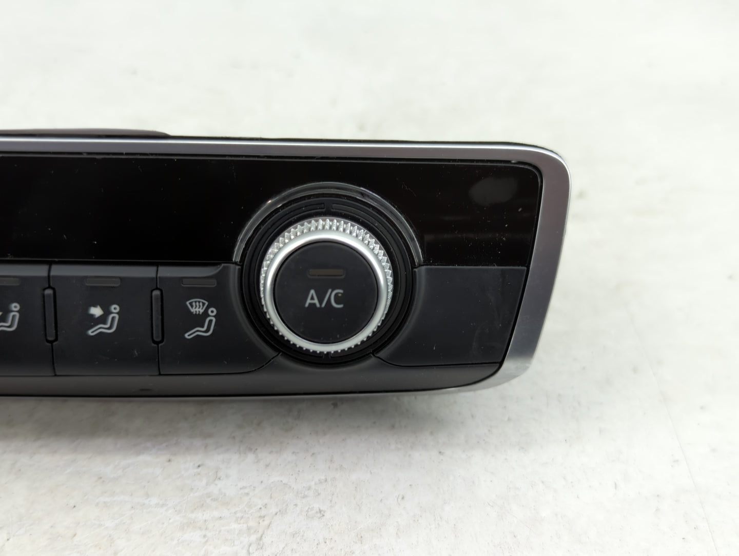 2015-2018 Audi A3 Climate Control Module Temperature AC/Heater Replacement P/N:8V0 820 043 C Fits Fits 2015 2016 2017 2018 O