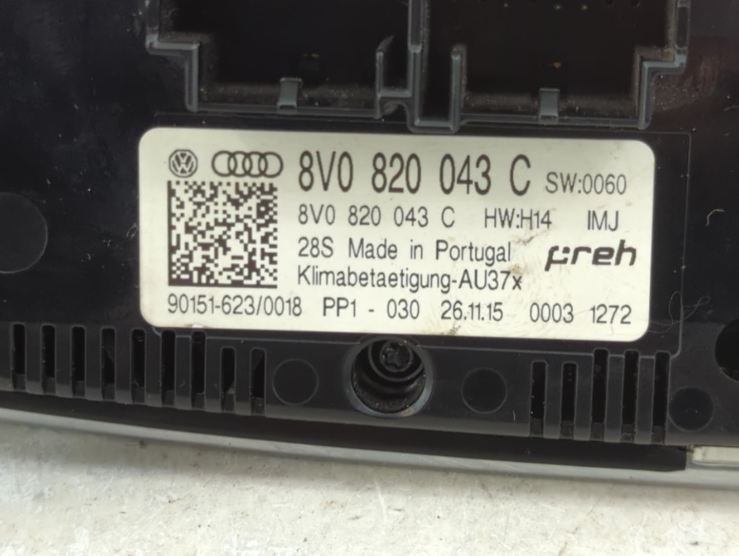 2015-2018 Audi A3 Climate Control Module Temperature AC/Heater Replacement P/N:8V0 820 043 C Fits Fits 2015 2016 2017 2018 O