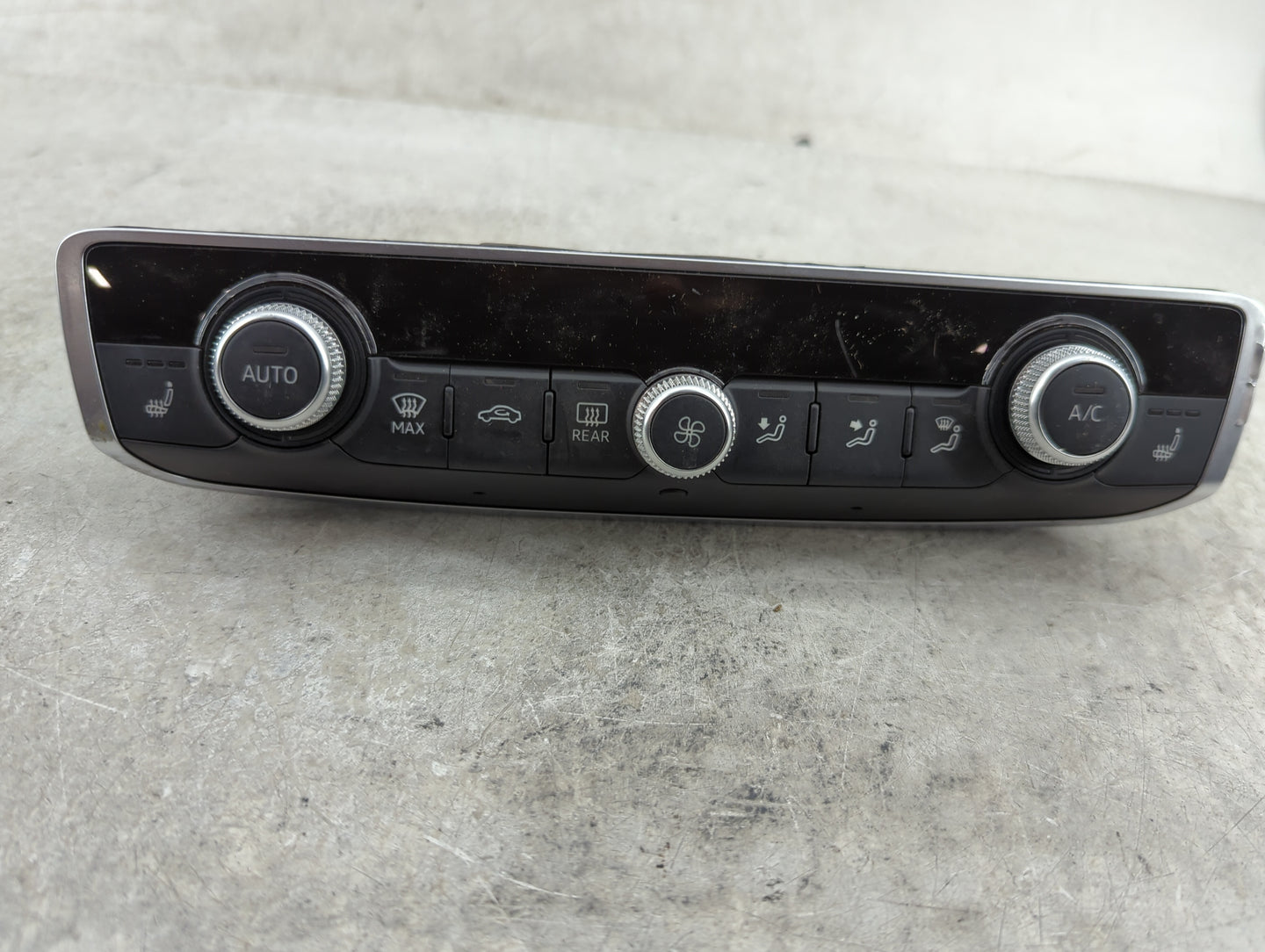 2015-2018 Audi A3 Climate Control Module Temperature AC/Heater Replacement P/N:8V0 820 043 D Fits Fits 2015 2016 2017 2018 O