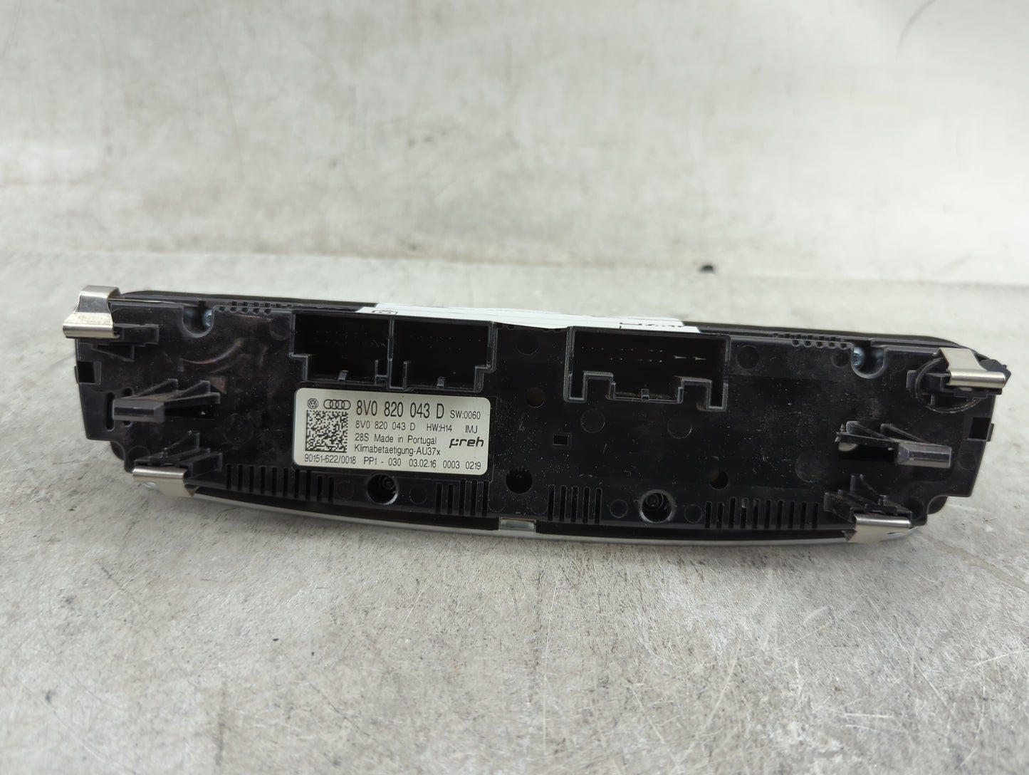 2015-2018 Audi A3 Climate Control Module Temperature AC/Heater Replacement P/N:8V0 820 043 D Fits Fits 2015 2016 2017 2018 O