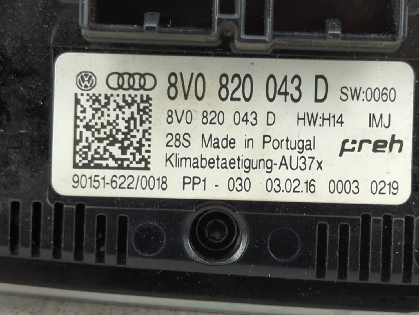 2015-2018 Audi A3 Climate Control Module Temperature AC/Heater Replacement P/N:8V0 820 043 D Fits Fits 2015 2016 2017 2018 O
