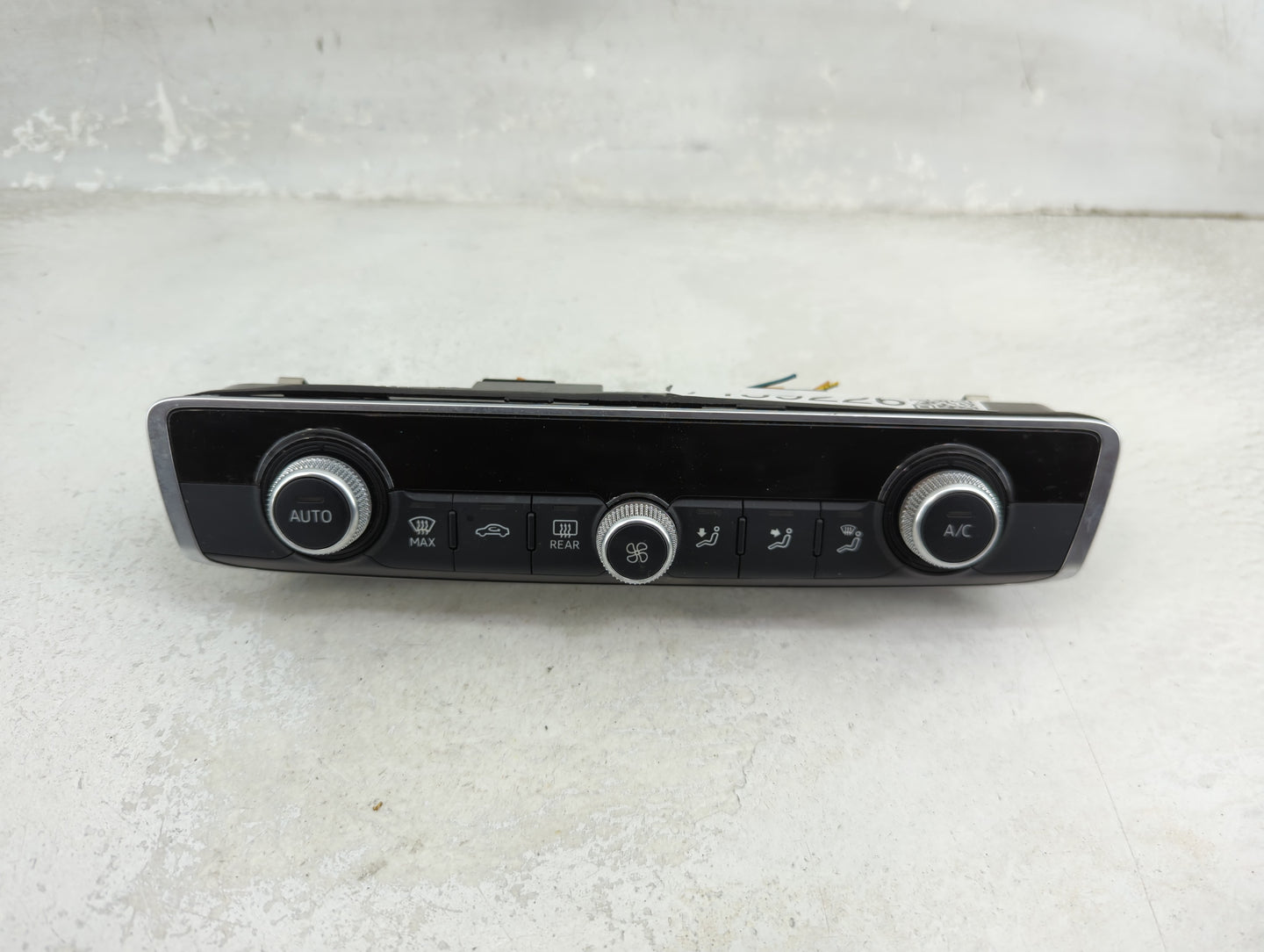 2016 Audi A3 Climate Control Module Temperature AC/Heater Replacement P/N:8V0820043C Fits OEM Used Auto Parts - Oemusedautop