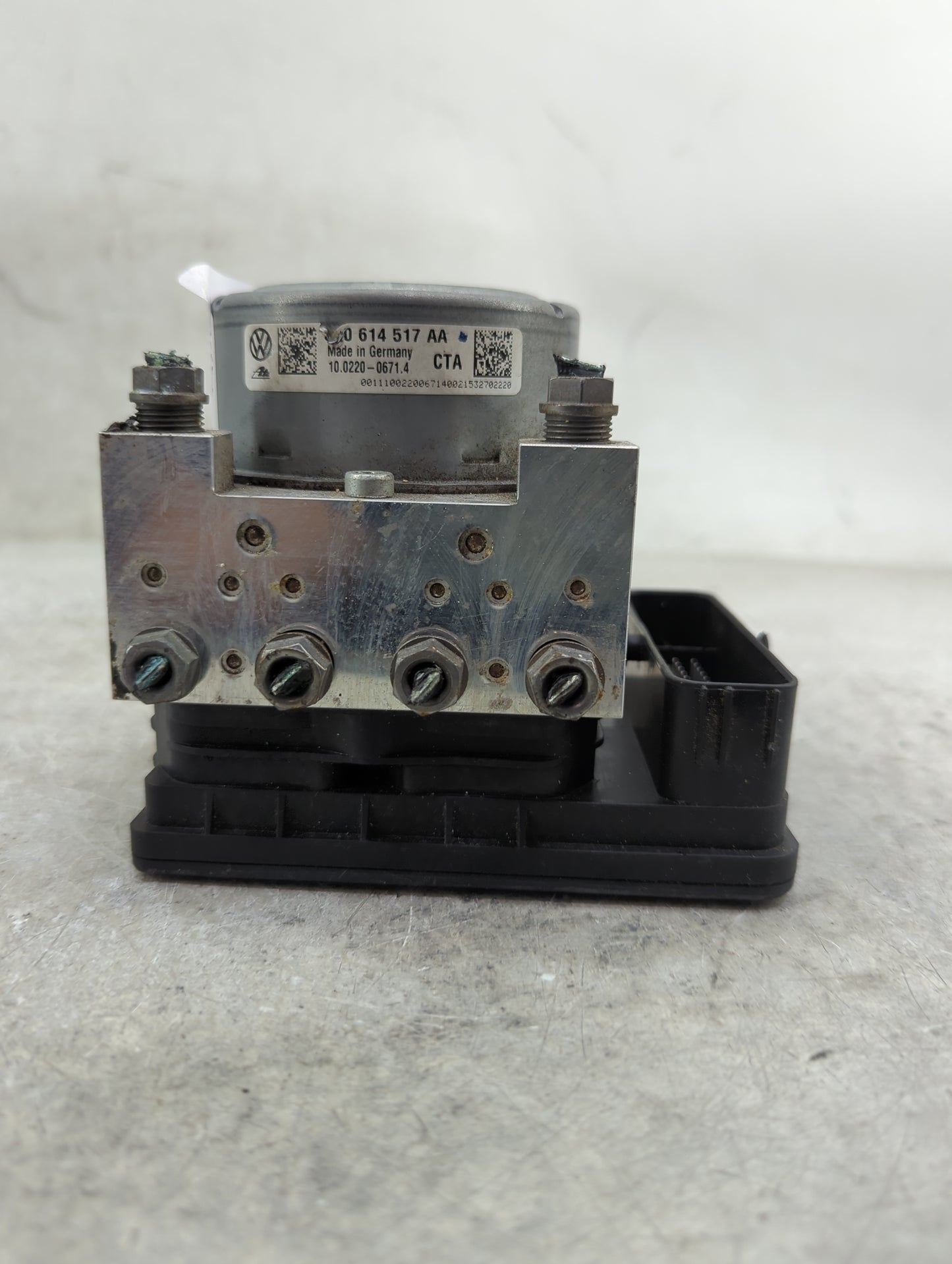 2015-2016 Audi A3 ABS Pump Control Module Replacement P/N:8V0614517AA 10.0220-0671.4, 3Q0907379AA, 3Q0907379F Fits Fits 2015