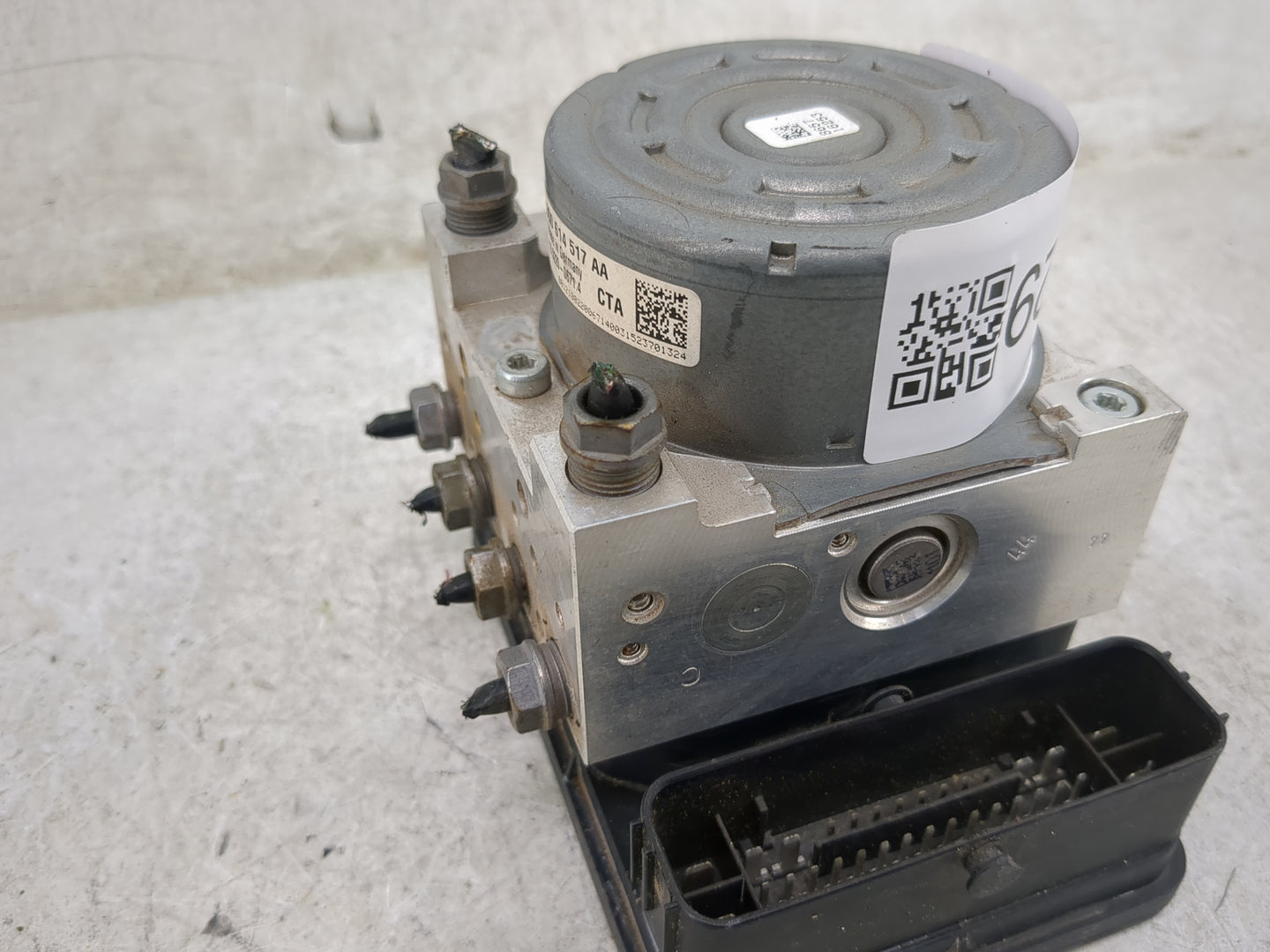 2015-2016 Audi A3 ABS Pump Control Module Replacement P/N:3Q0614517AA 10.0220-0671.4 Fits Fits 2015 2016 OEM Used Auto Parts