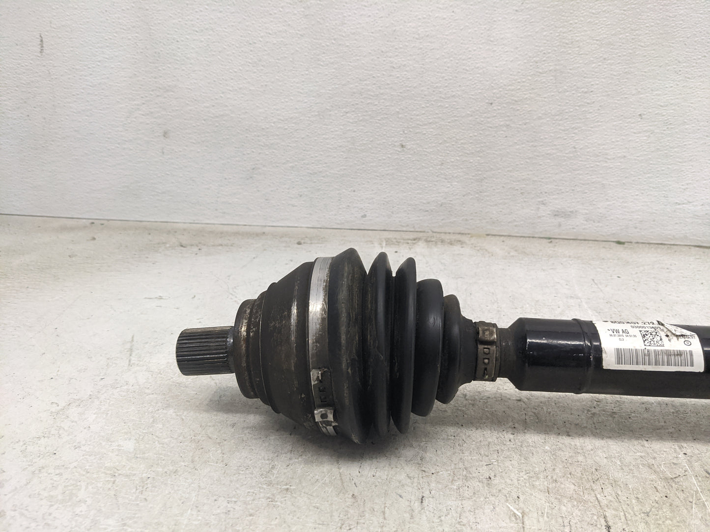 2015-2016 Audi A3 Axle Shaft Front Passenger Cv C/v 1461145 - Oemusedautoparts1.com