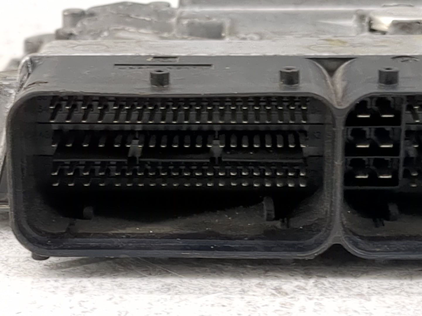2016-2018 Audi A3 PCM Engine Control Computer ECU ECM PCU OEM P/N:06K907425B 5WP49102, SIMOS18.1 Fits Fits 2016 2017 2018 OE