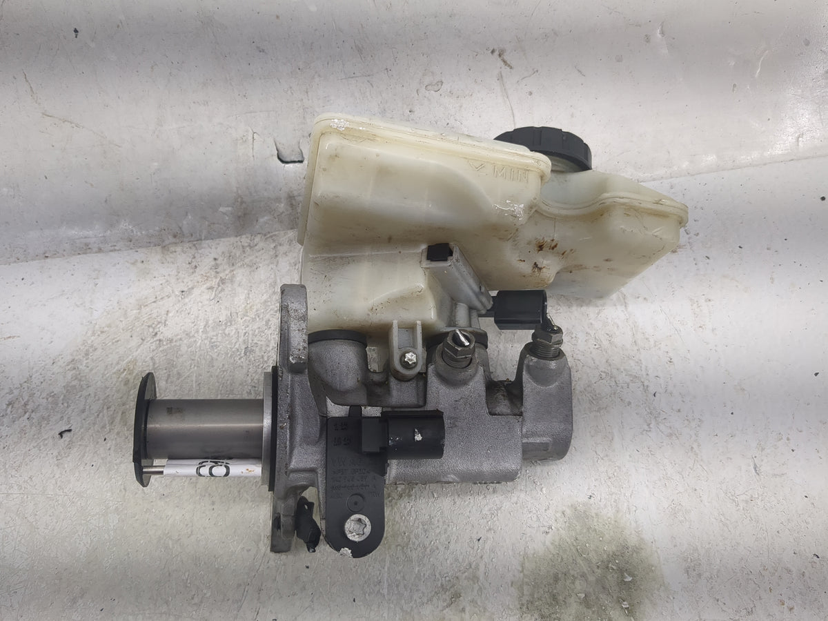 2015-2018 Audi A3 Brake Master Cylinder 1496922 - Oemusedautoparts1.com