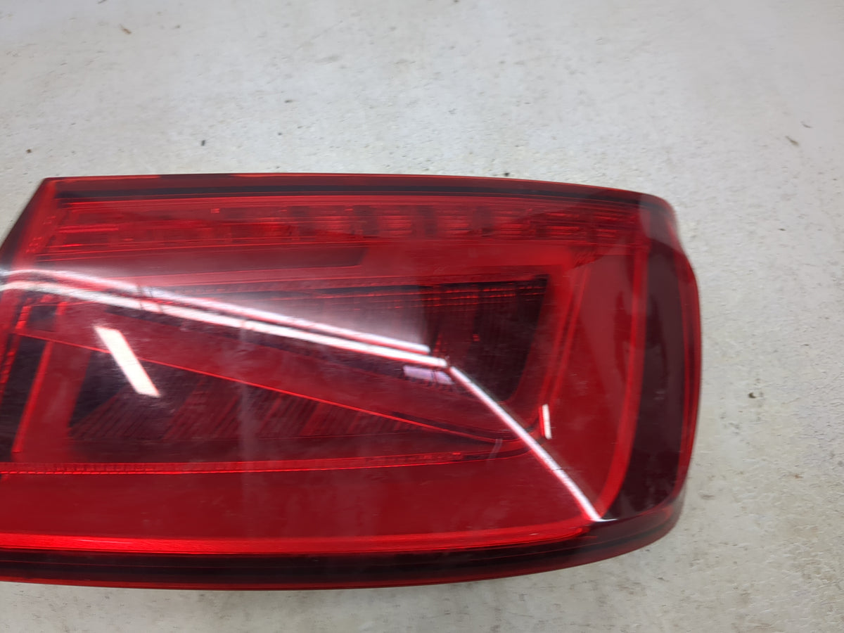 2015-2016 Audi A3 Tail Light Assembly Passenger Right OEM P/N:8V5945096C Fits Fits 2015 2016 OEM Used Auto Parts - Oemusedau